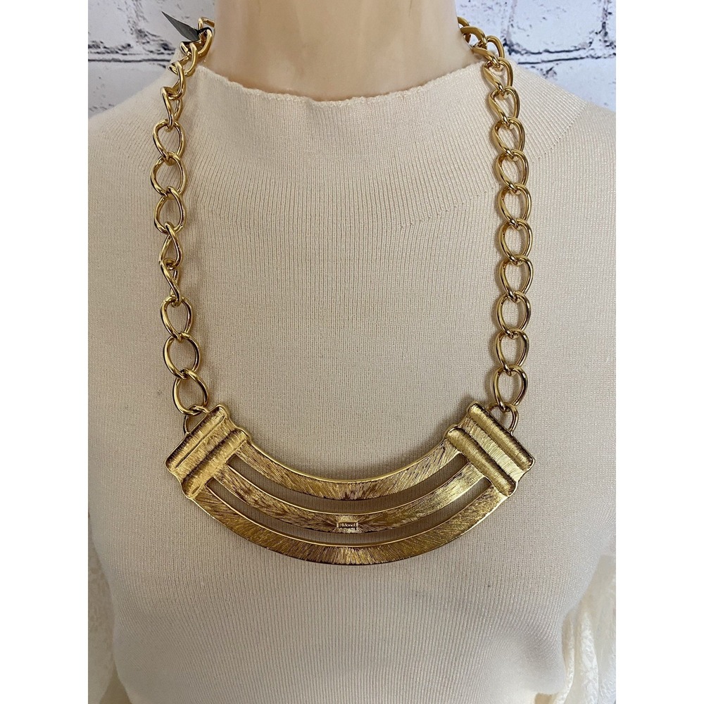 Vintage NWT‎ Monet Signed Red Enamel Goldtone Chain Statement Necklace 25" - Picture 4 of 7